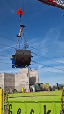 HS2 UK - Pendulum Shaft Lift 2