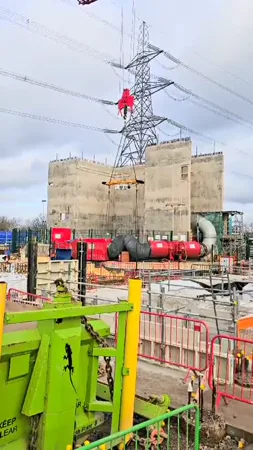 HS2 UK - Pendulum Shaft Lift