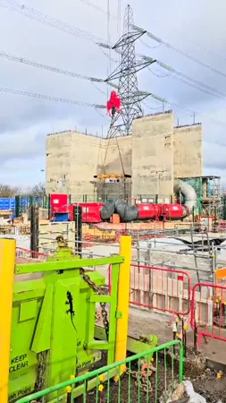 HS2 UK - Pendulum Shaft Lift