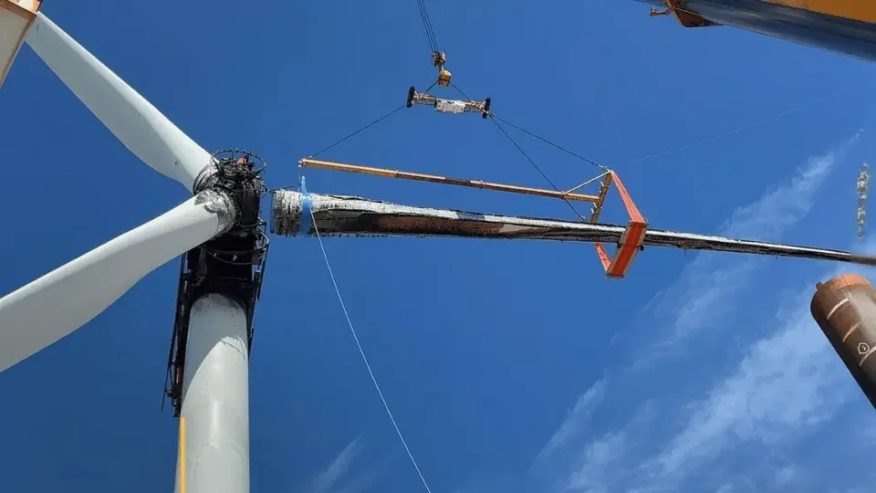 Vita Load Navigator supporting wind turbine blade positioning