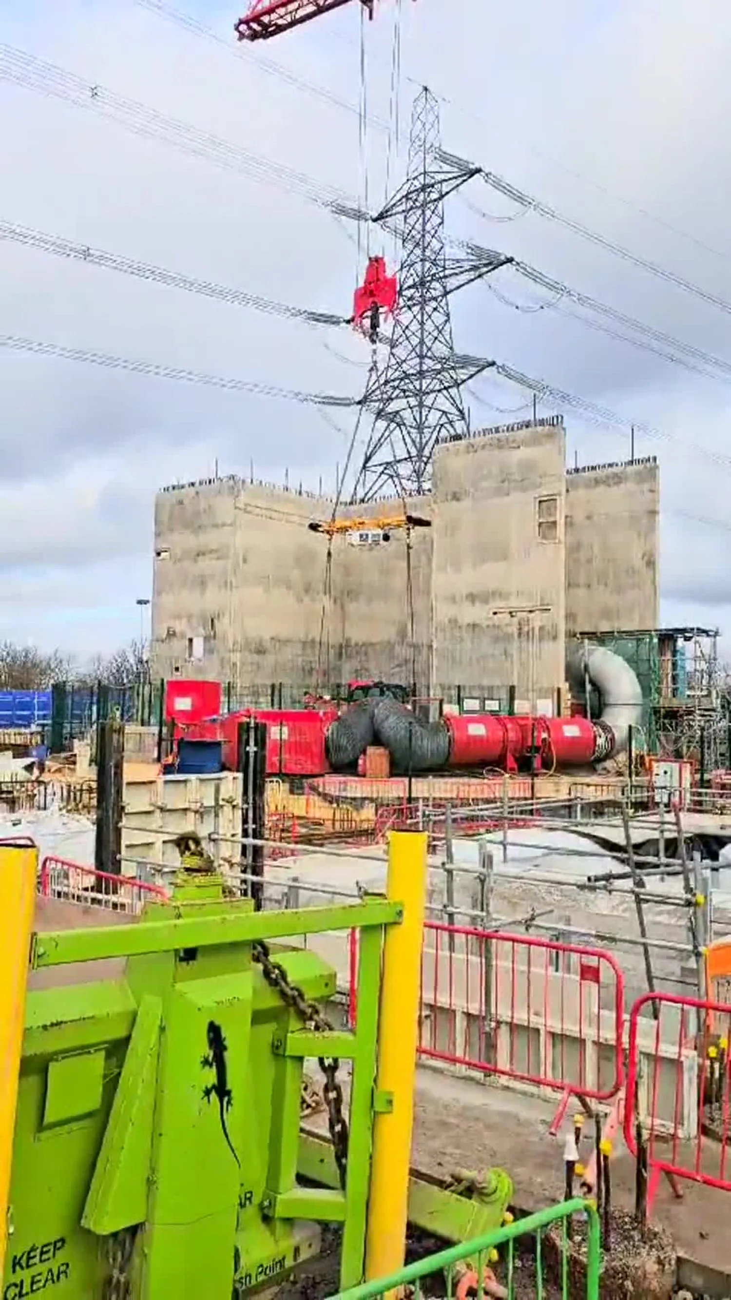 HS2 UK - Pendulum Shaft Lift